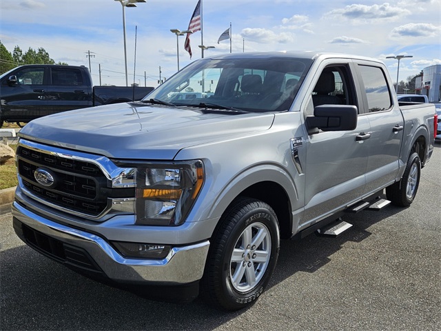 2023 Ford F-150 XLT photo 3