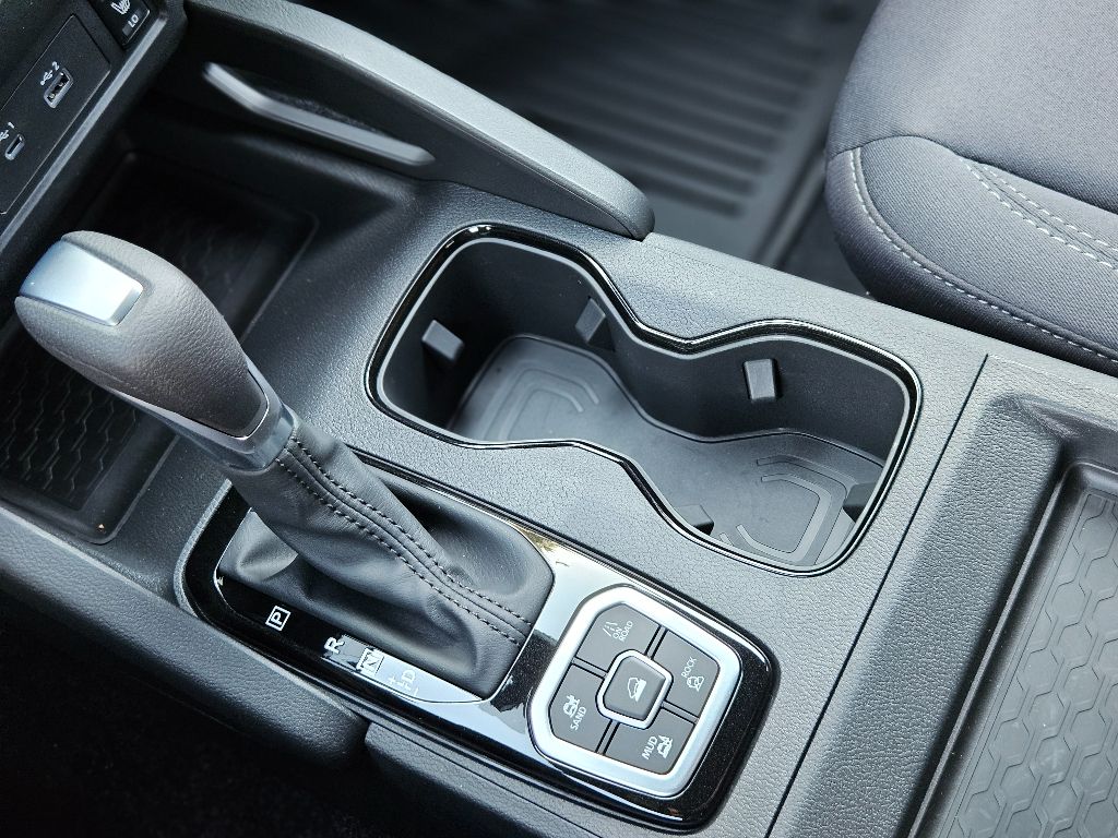 2026 Nissan Frontier SV Crew Cab photo 20