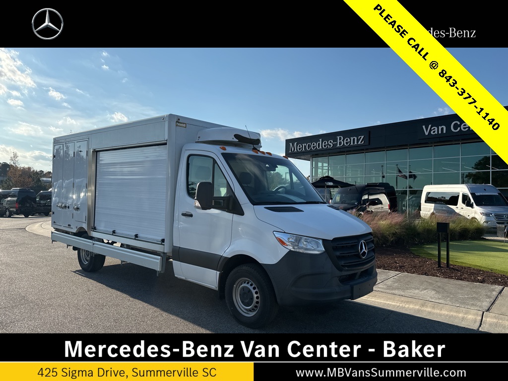 2022 Mercedes-Benz Sprinter Cab Chassis Base's photo