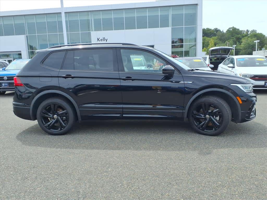 2024 Volkswagen Tiguan SE R-Line Black photo 4