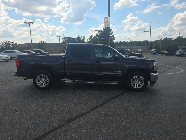 2016 Chevrolet Silverado 1500 LT photo 2