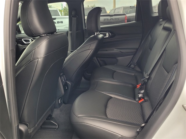 2025 Jeep Compass Latitude photo 10