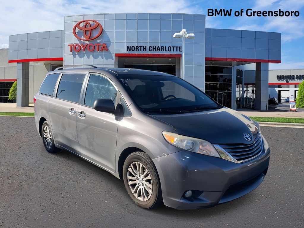 2015 Toyota Sienna XLE