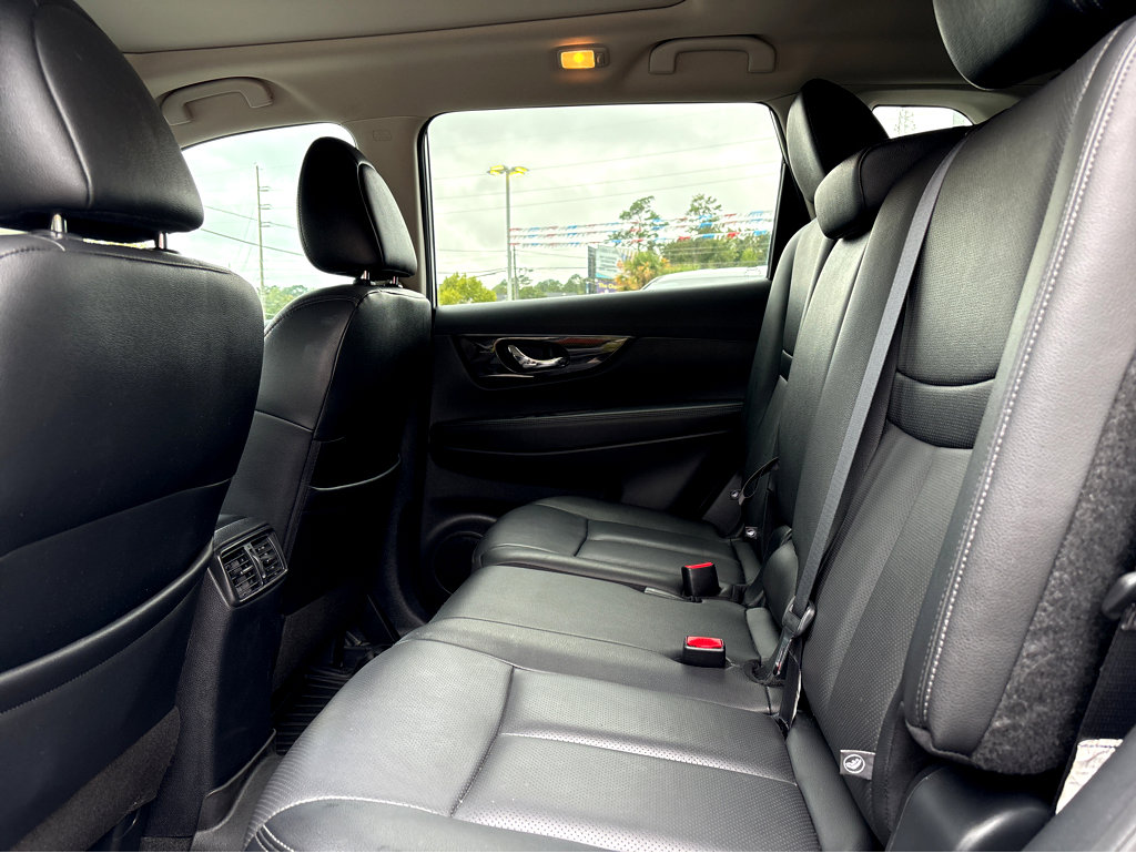 2019 Nissan Rogue SL photo 15