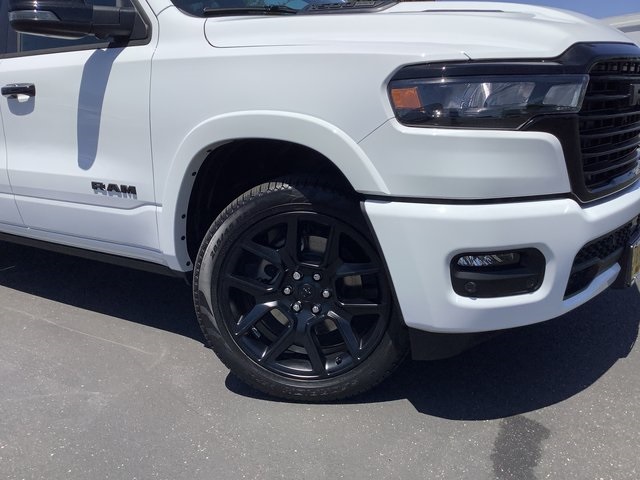 2025 Ram 1500 Laramie photo 3