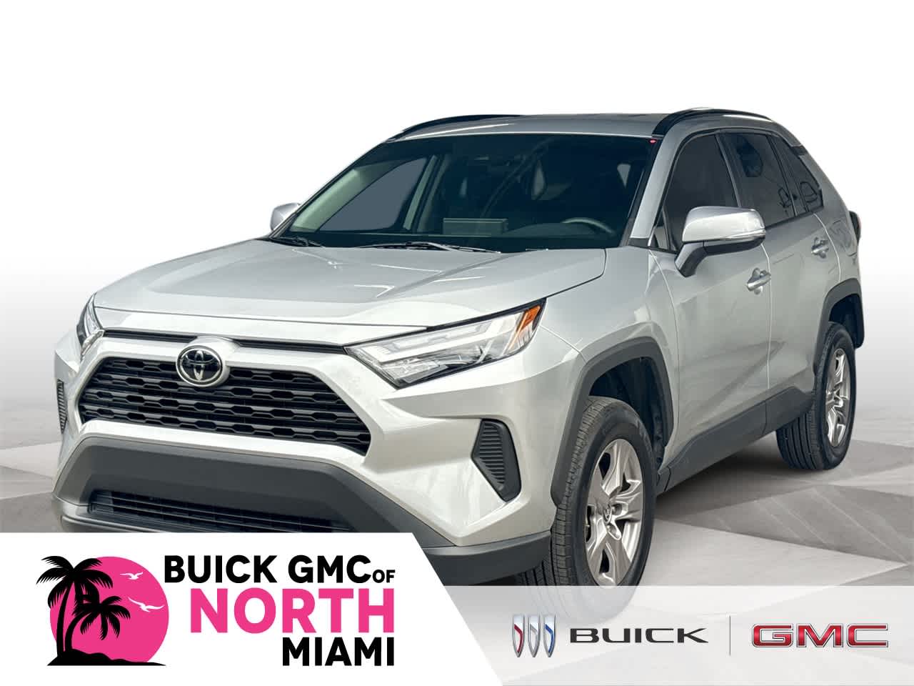 2025 Toyota RAV4 XLE's photo