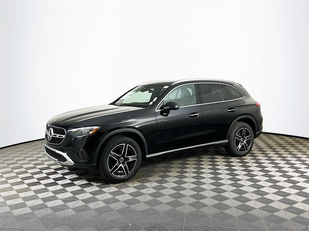 2026 Mercedes Benz GLC 300 4MATIC photo 2