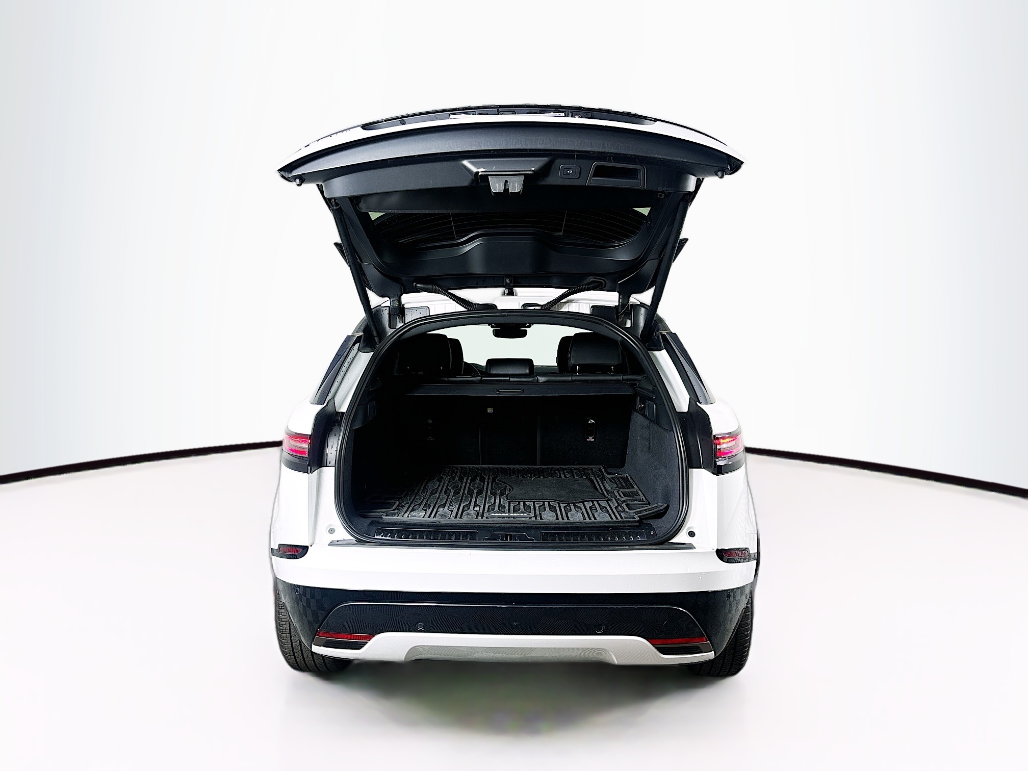 2025 Land Rover Range Rover Velar SE photo 3