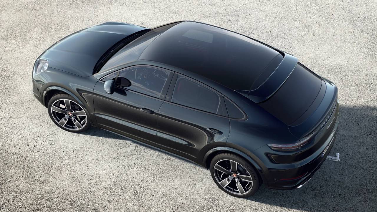 2023 Porsche Cayenne Turbo Coupe photo 4