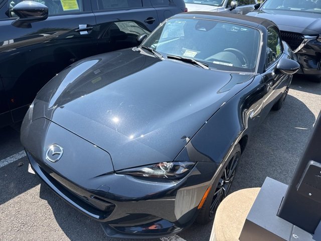 2025 Mazda MX-5 Miata Miata Grand Touring photo 2