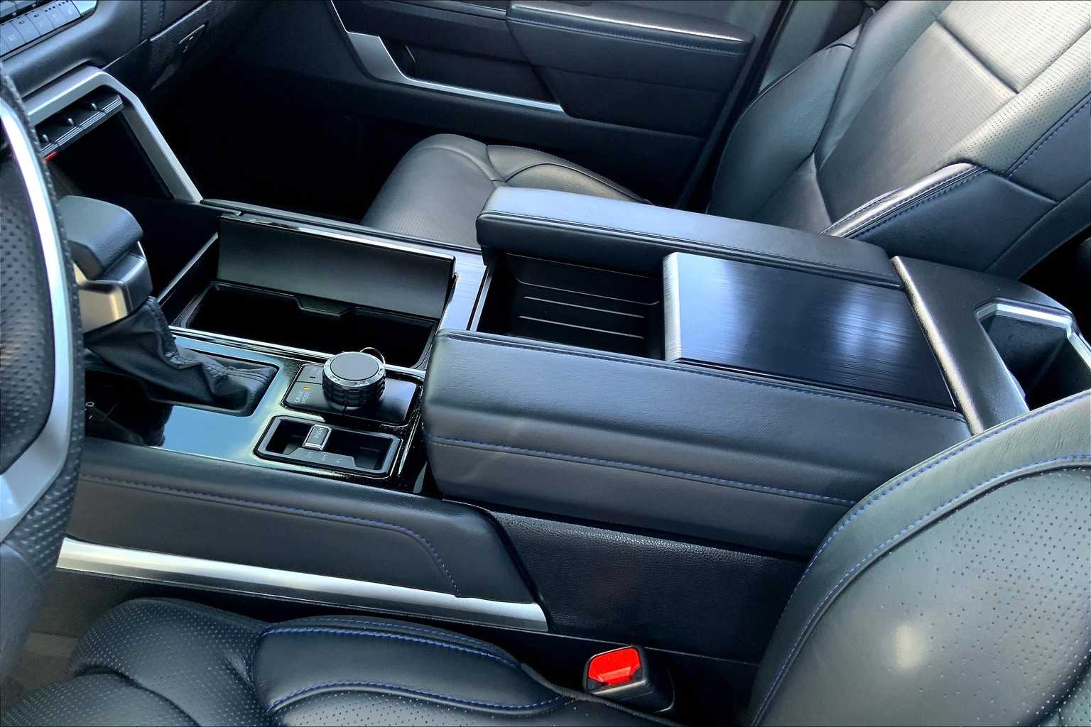 2024 Toyota Sequoia Platinum photo 13