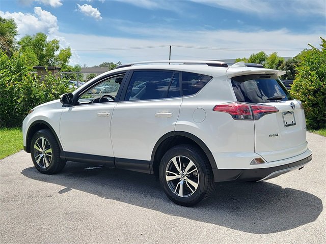 2018 Toyota RAV4 XLE photo 3