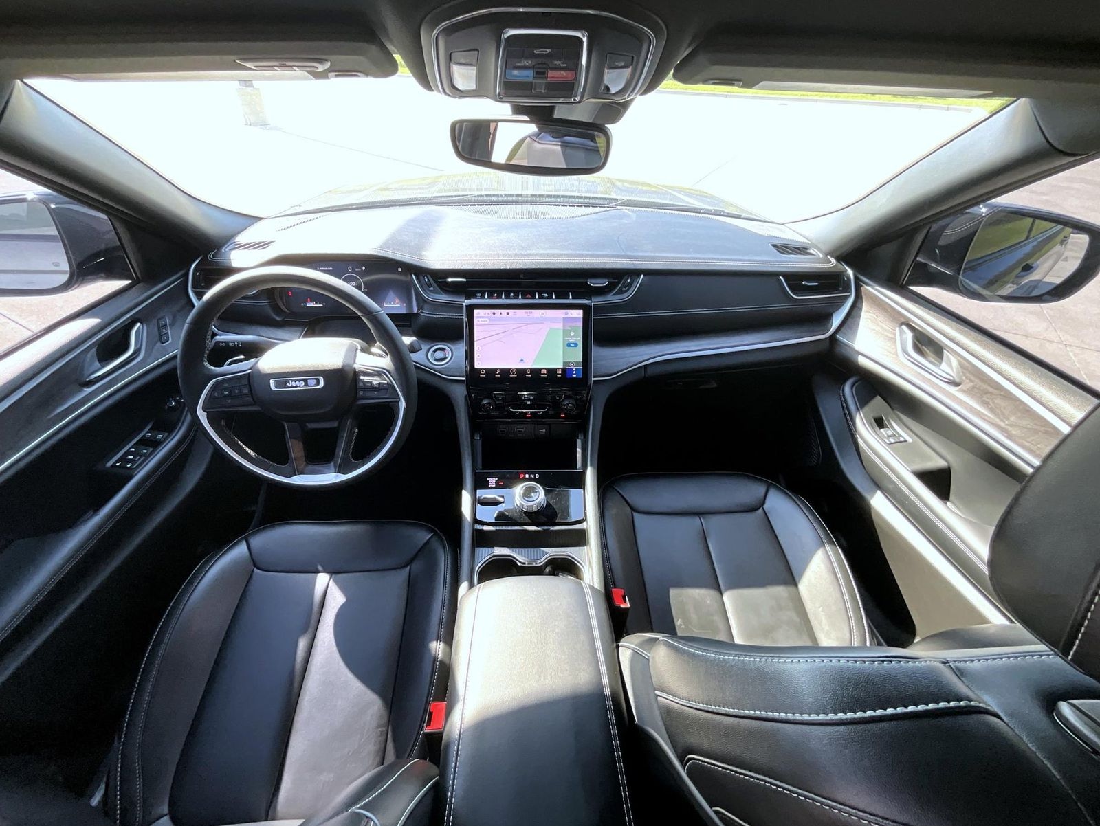2024 Jeep Grand Cherokee Limited photo 9