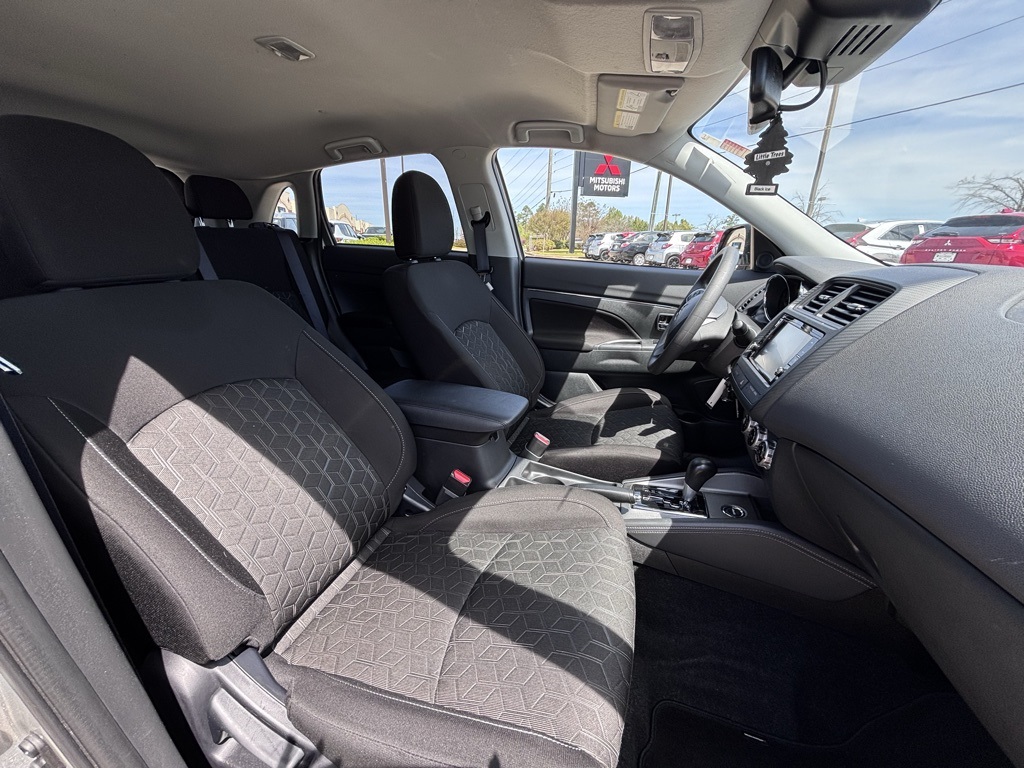 2024 Mitsubishi Outlander Sport S photo 17