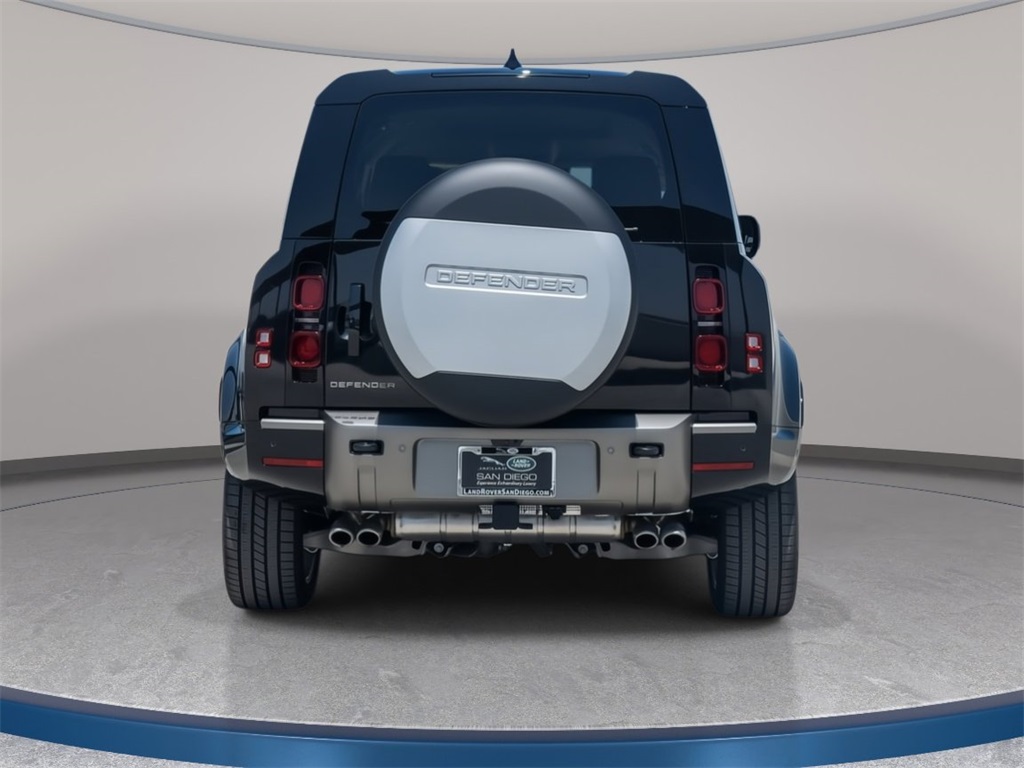 2025 Land Rover Defender 110 X-Dynamic SE photo 4
