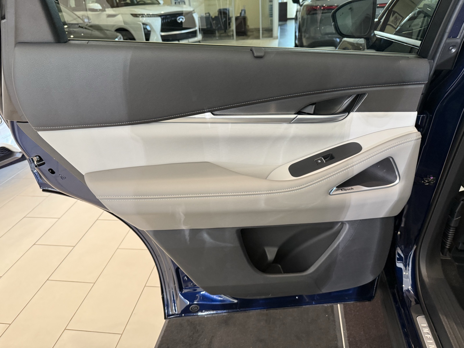 2026 Infiniti QX60 Luxe photo 22