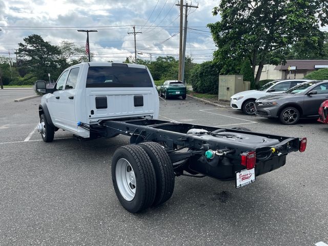 2025 Ram 5500 Tradesman photo 3
