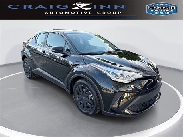 2020 Toyota C-HR LE's photo
