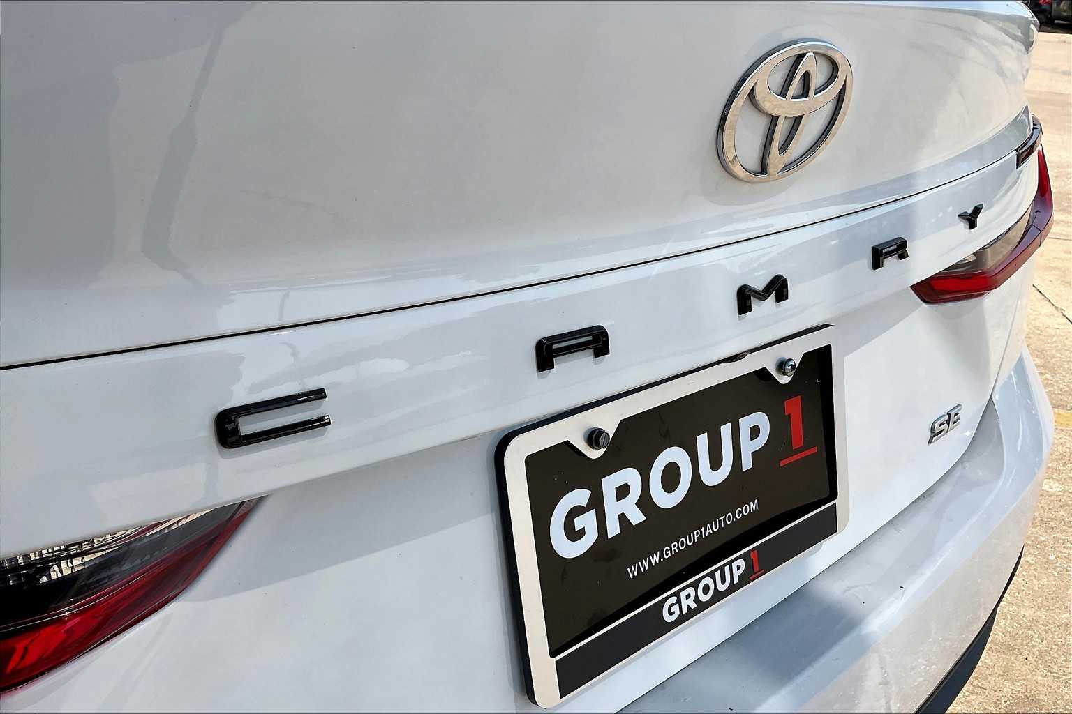 2025 Toyota Camry SE photo 28