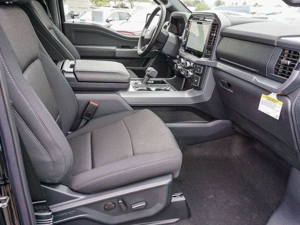 2025 Ford F-150 XLT photo 12
