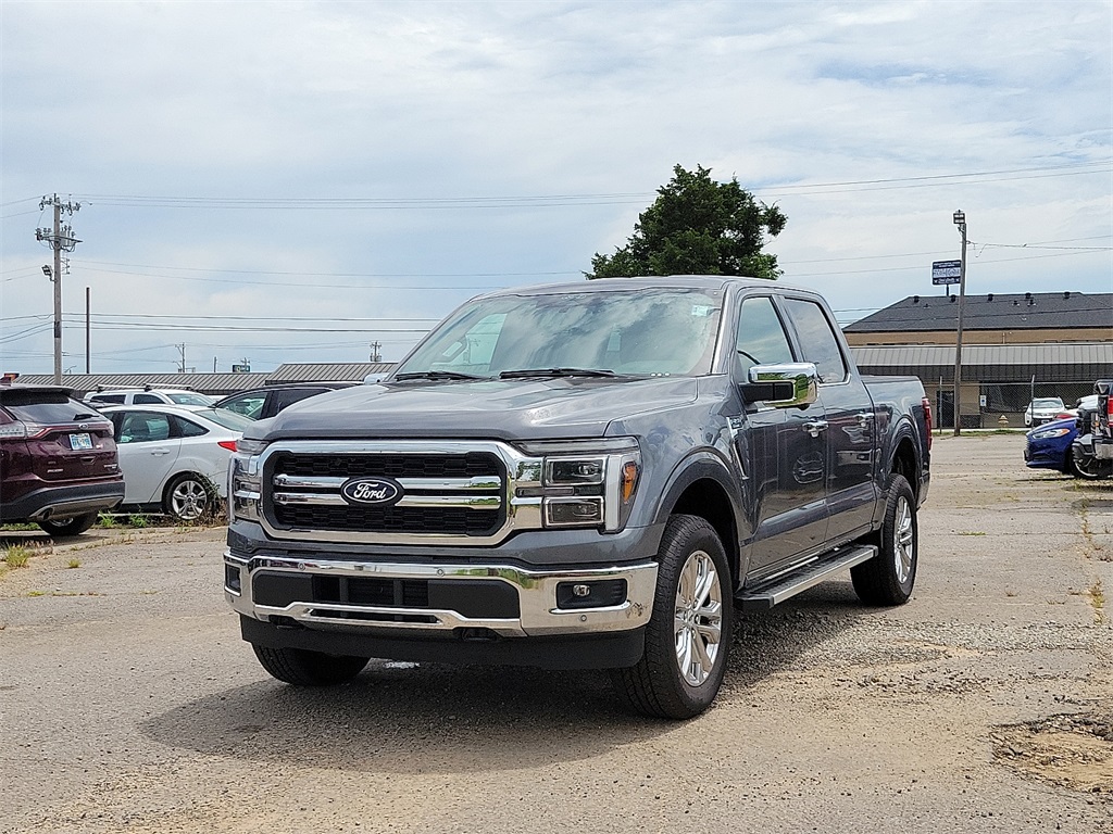 2025 Ford F-150 Lariat photo 2