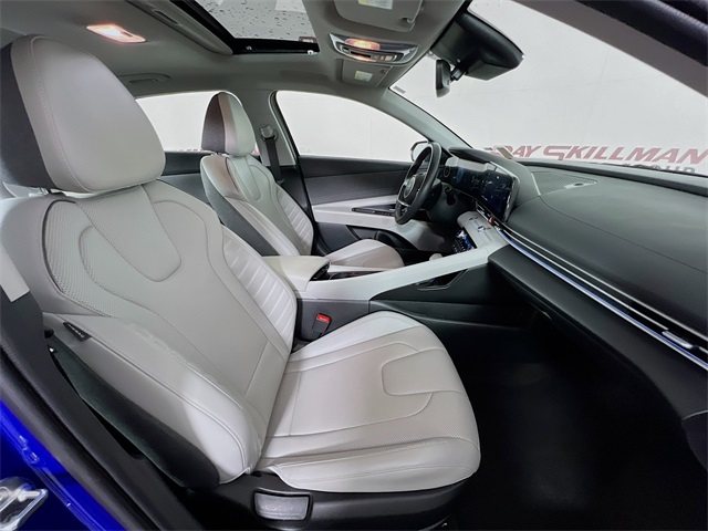 2024 Hyundai Elantra Limited photo 35