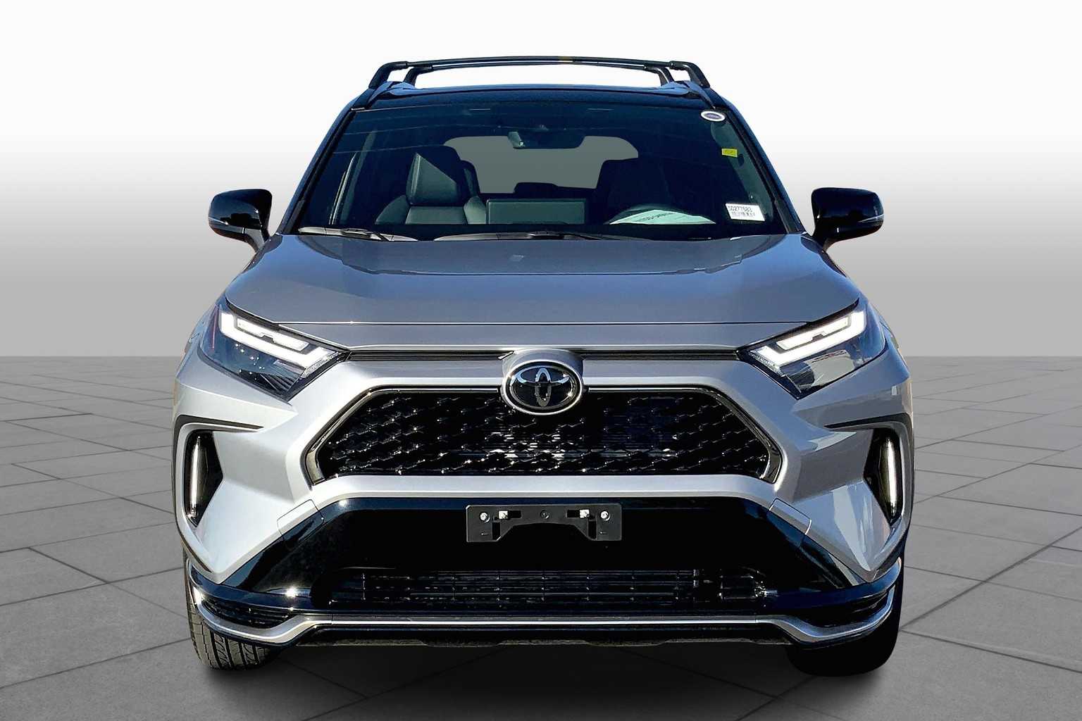 2025 Toyota RAV4 Hybrid XSE photo 3