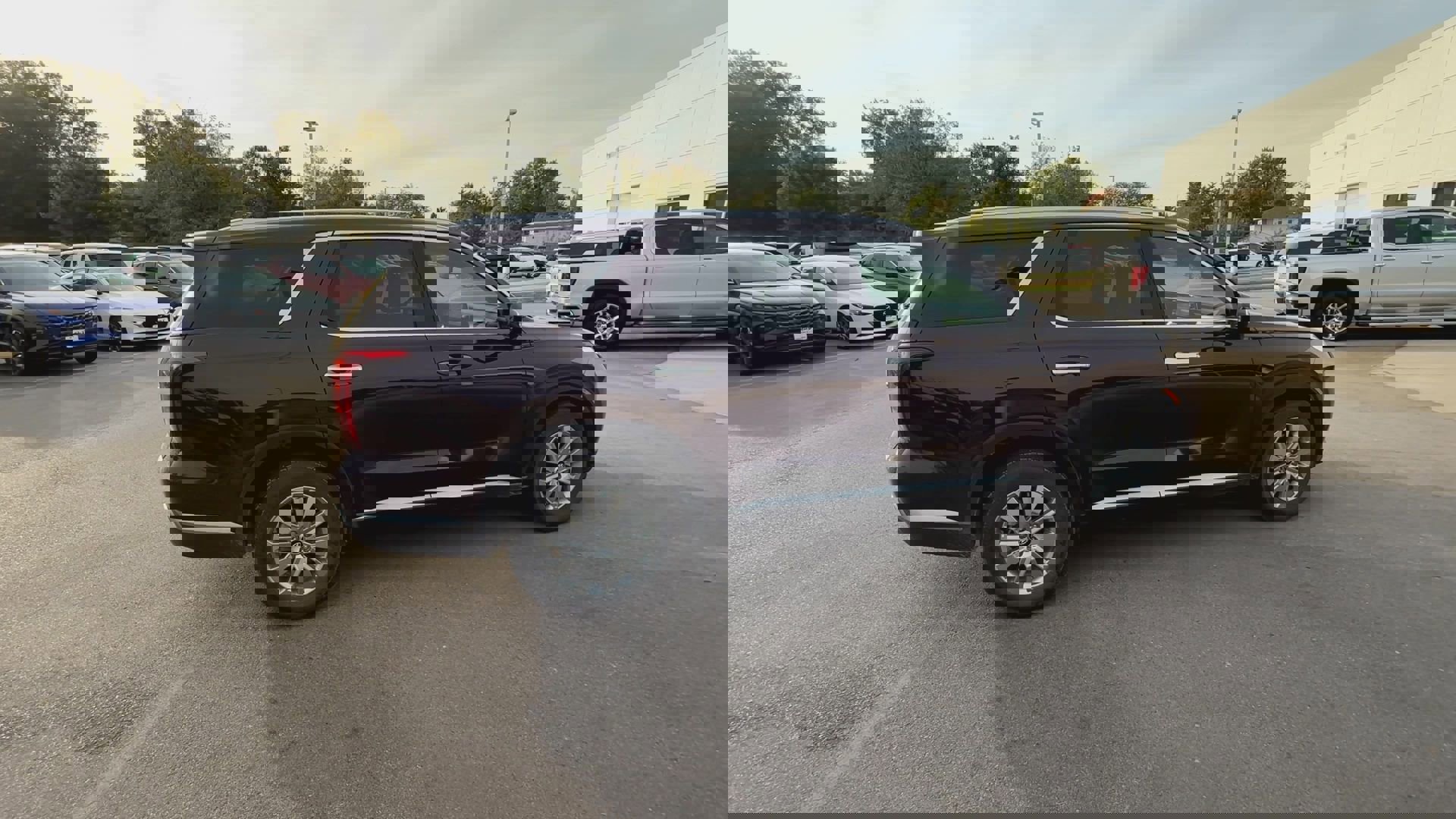 2025 Hyundai Palisade SEL photo 2