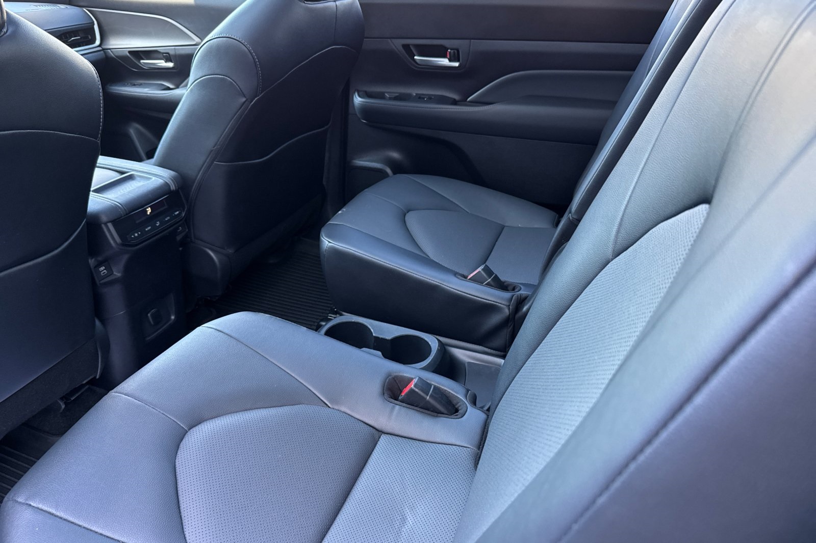 2024 Toyota Grand Highlander XLE photo 12