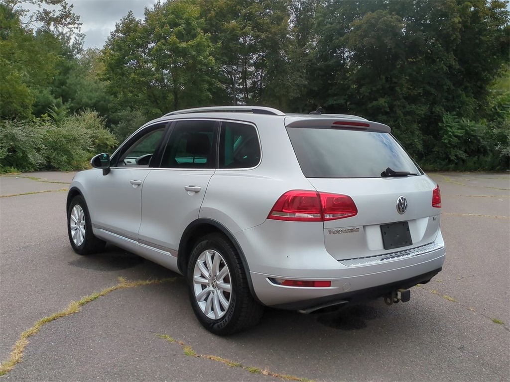 2011 Volkswagen Touareg VR6 FSI photo 5