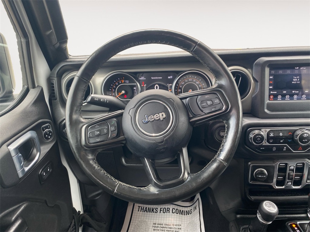 2021 Jeep Gladiator Willys photo 12