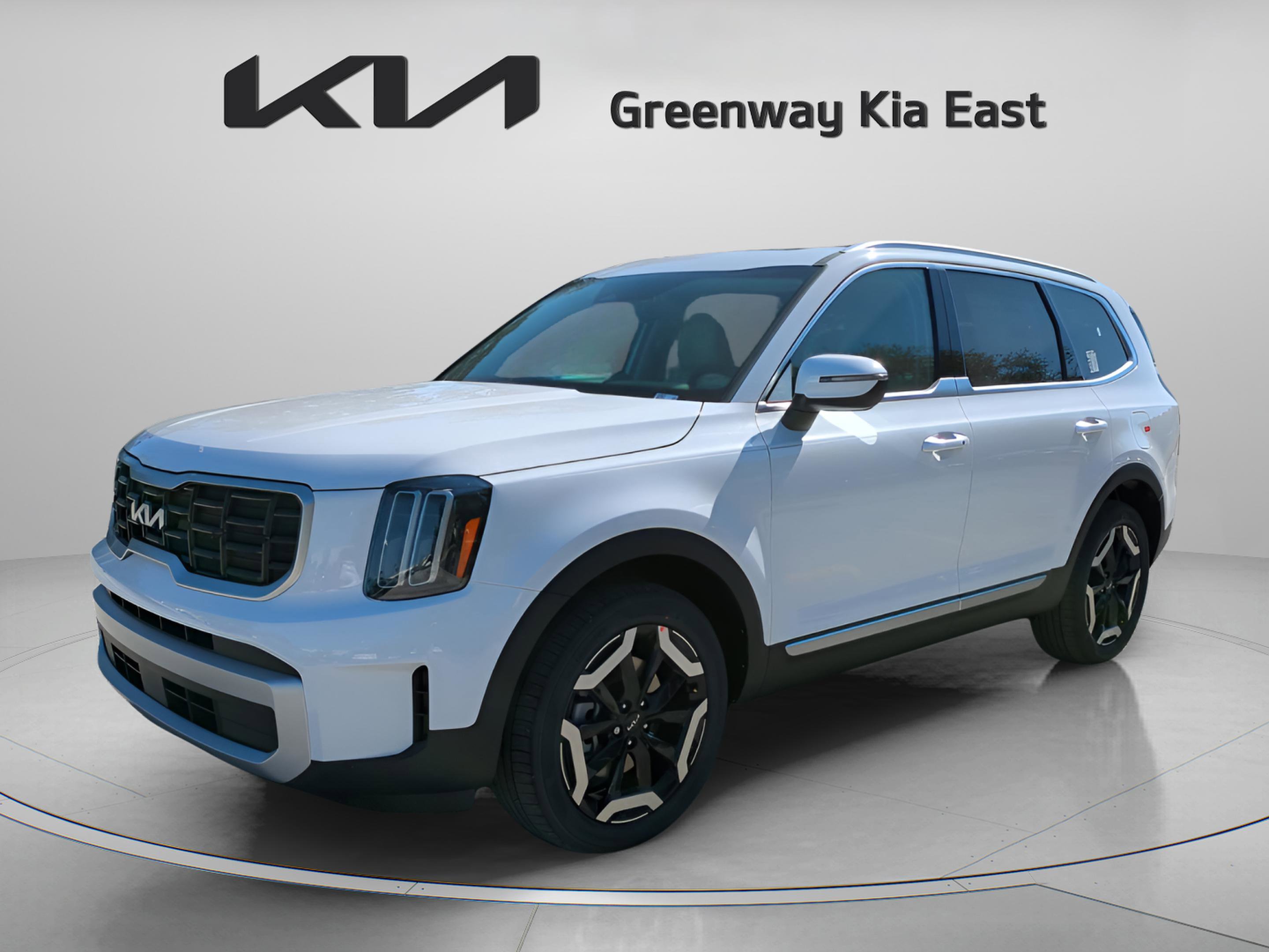 2025 Kia Telluride S photo 3