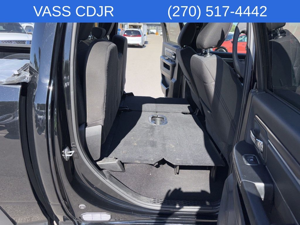 2023 Ram 1500 SLT photo 29