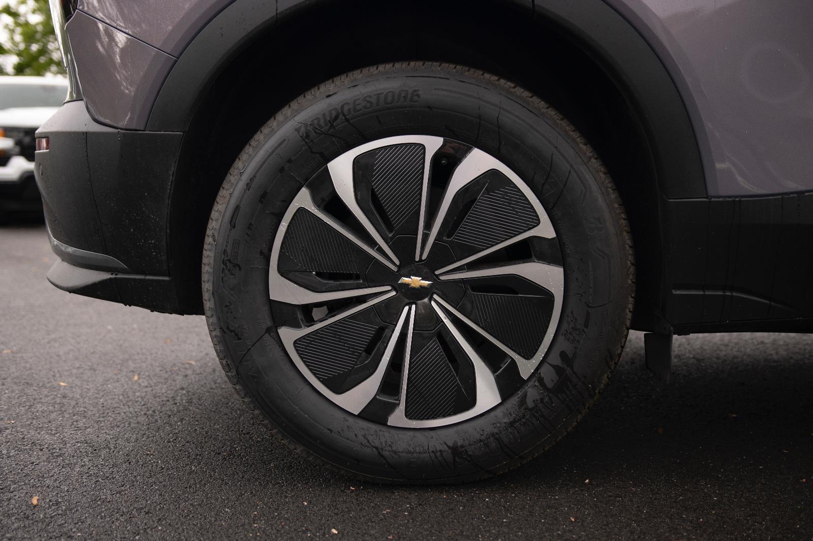 2025 Chevrolet Blazer EV photo 9