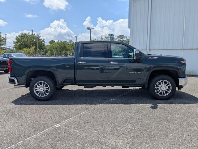 2025 Chevrolet Silverado LTZ photo 3