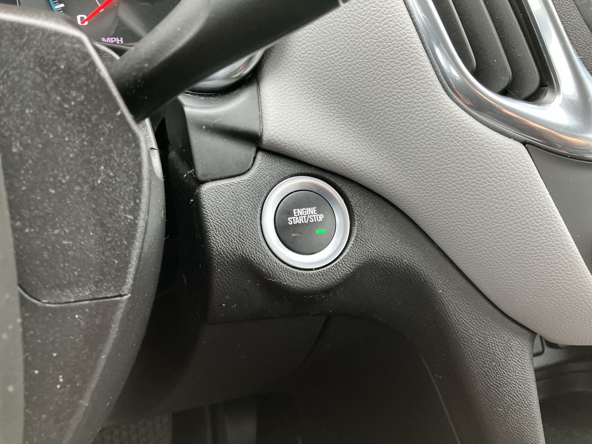 2024 Chevrolet Equinox LS photo 26