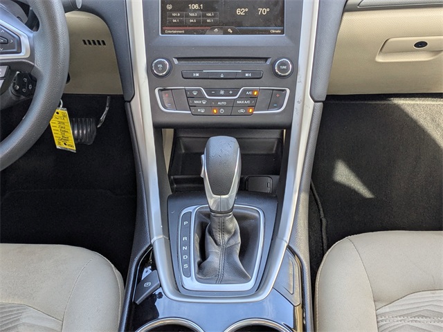 2016 Ford Fusion SE photo 17