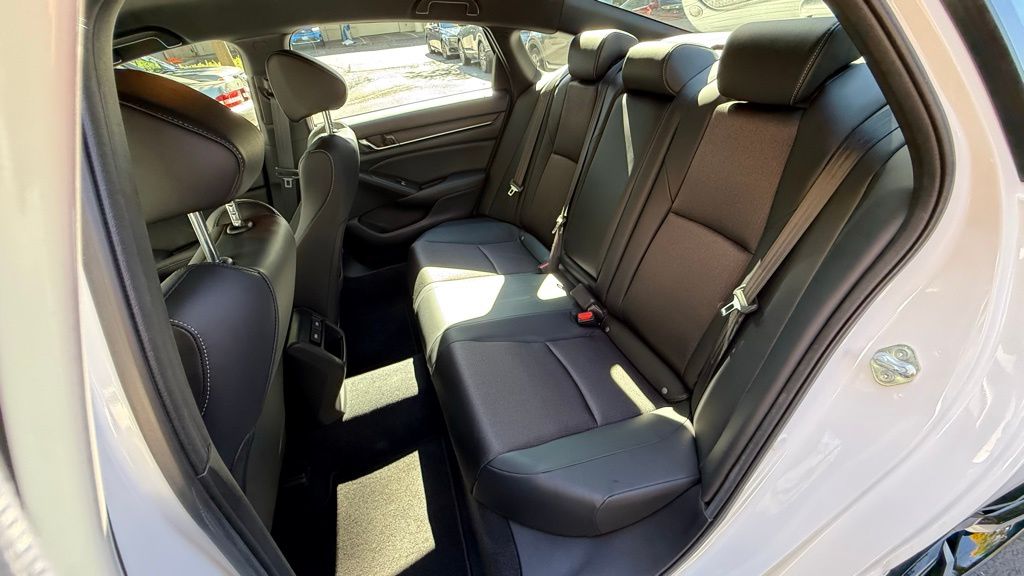 2022 Honda Accord Sport 1.5T photo 12