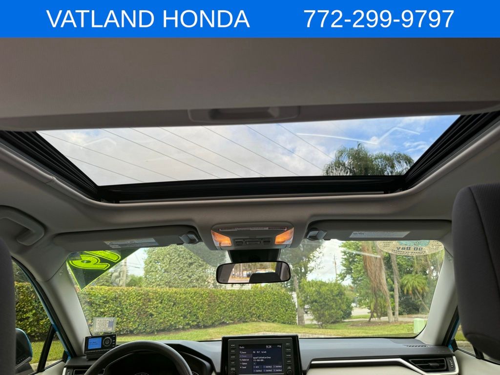 2019 Toyota RAV4 XLE photo 23