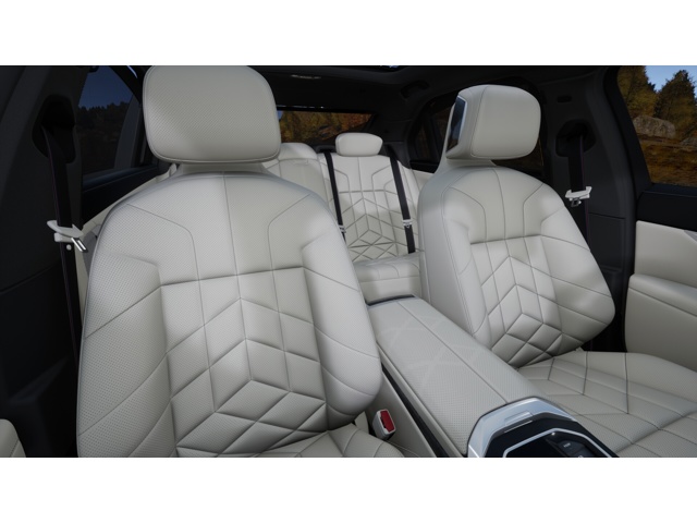 2026 Bmw 750e photo 11