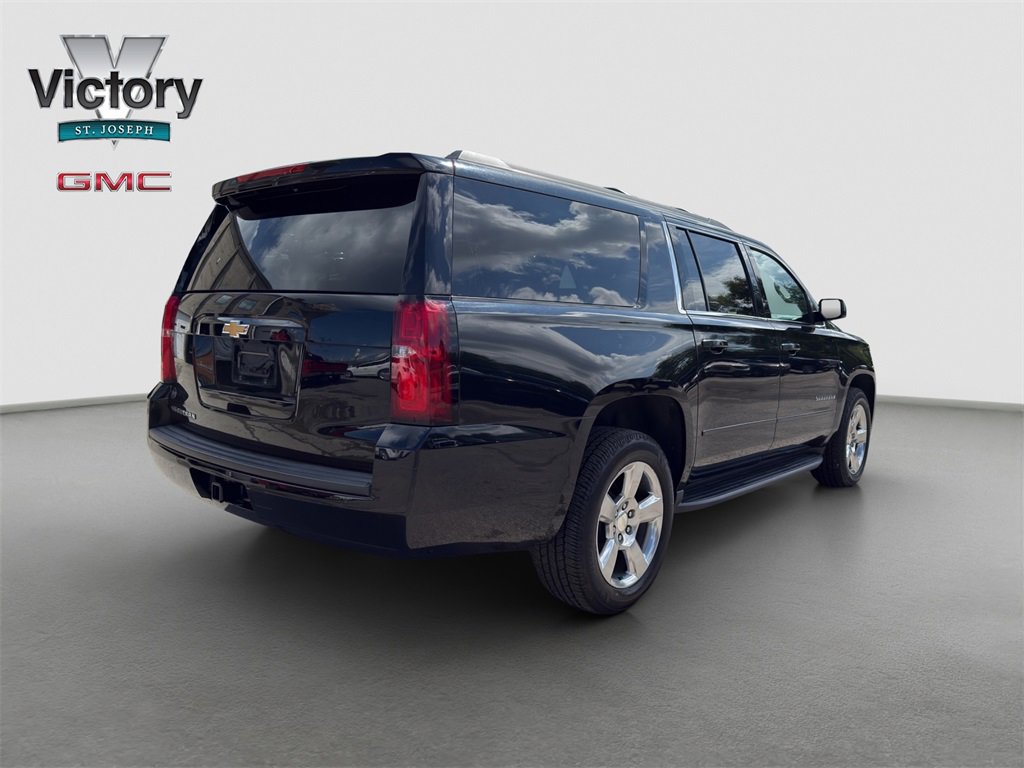 2017 Chevrolet Suburban LS photo 14