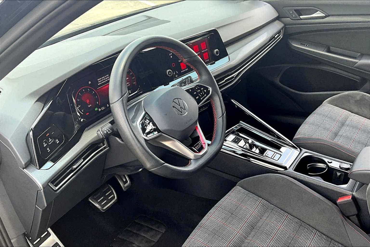 2024 Volkswagen Golf GTI S photo 17