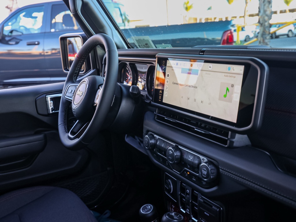 New 2026 Granite Crystal Metallic Clear-Coat Exterior Paint Jeep Rubicon image 19