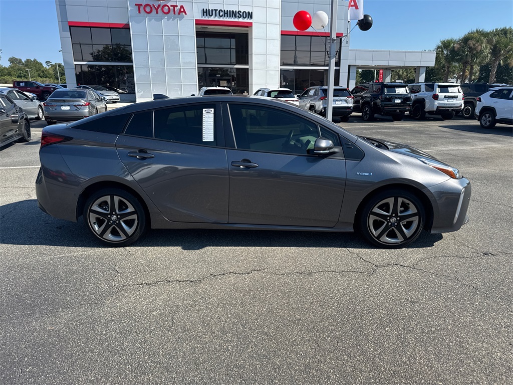 2022 Toyota Prius XLE photo 2
