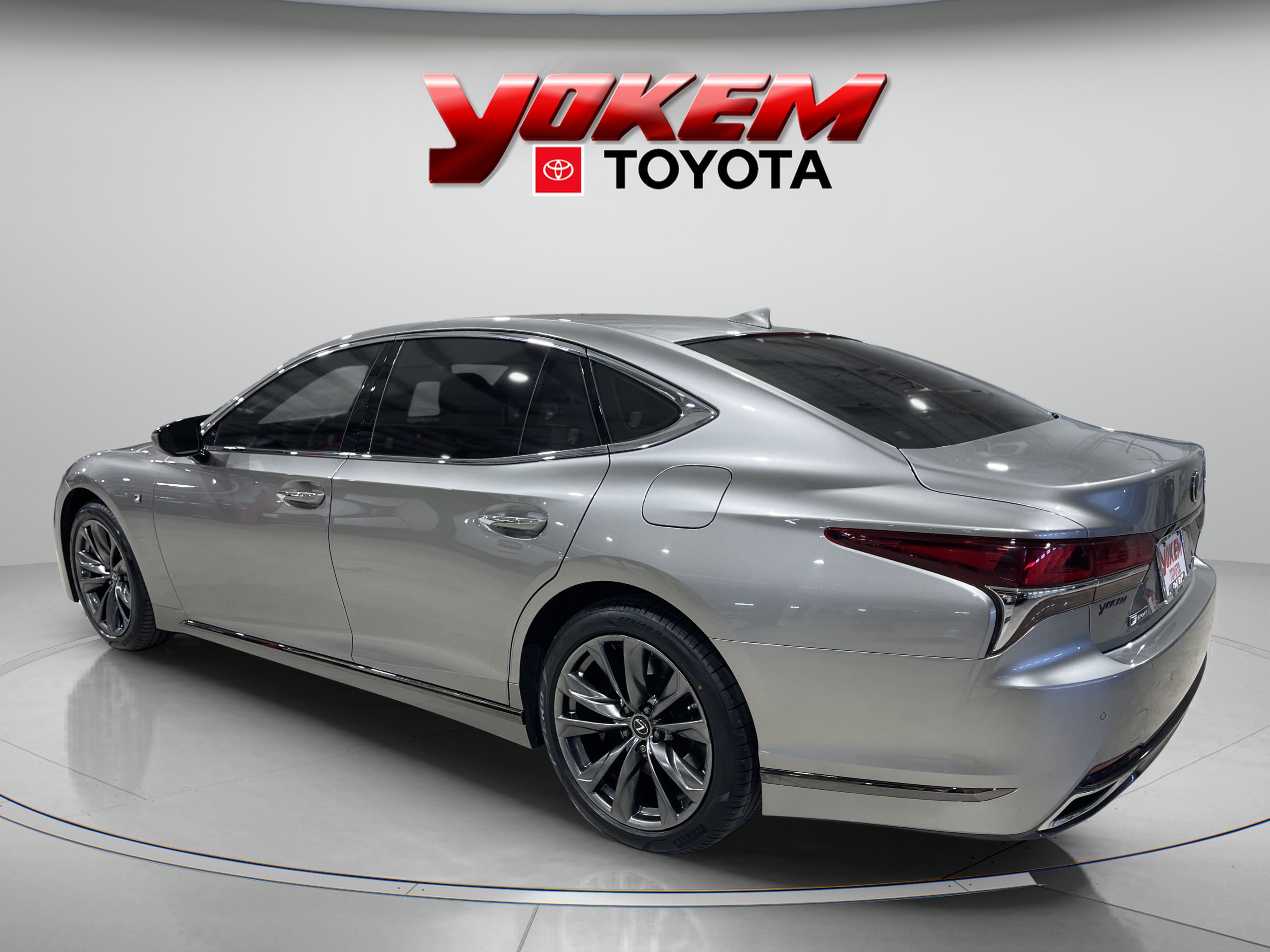 2018 Lexus LS 500 F SPORT photo 3