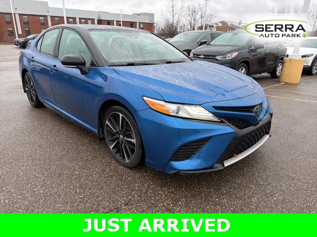 2020 Toyota Camry XSE photo 2