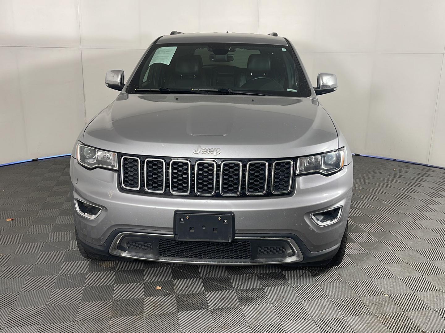 2017 Jeep Grand Cherokee Limited photo 3