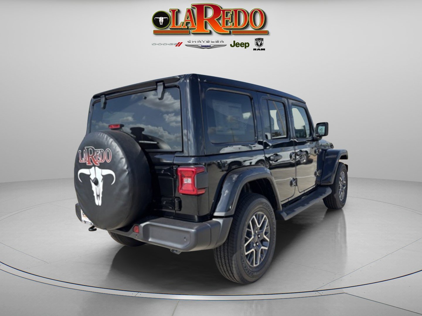 2025 Jeep Wrangler Sahara photo 7