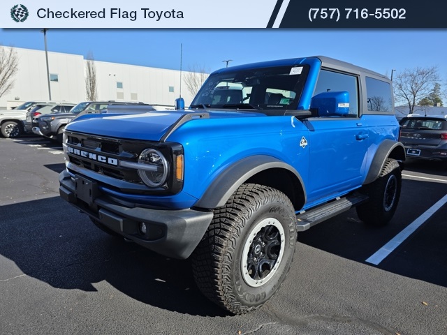 2022 Ford Bronco 2-Door Outer Banks's photo