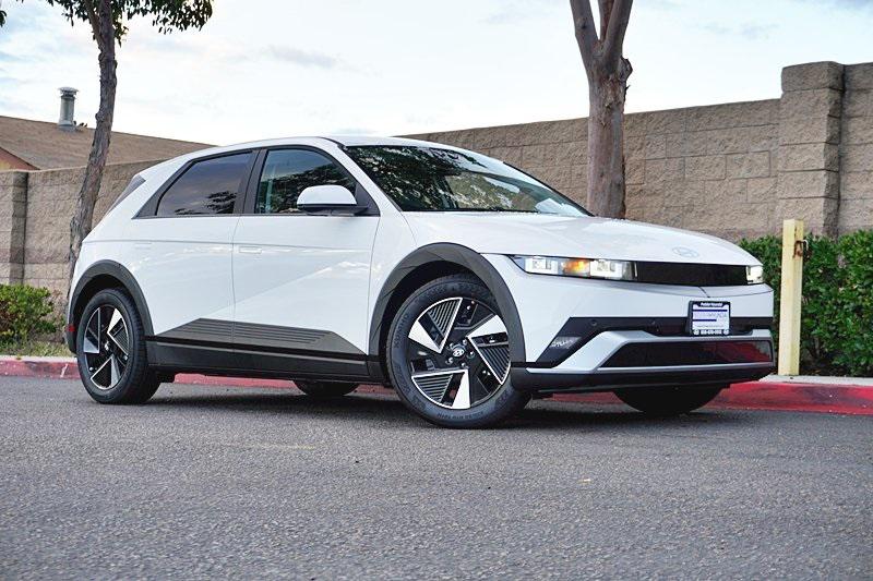 2026 Hyundai Ioniq 5 SEL photo 2